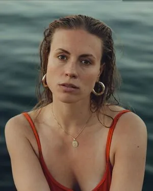 Lara Dandelion Seibert