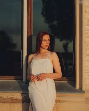 Lara Dandelion Seibert