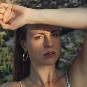 Lara Dandelion Seibert