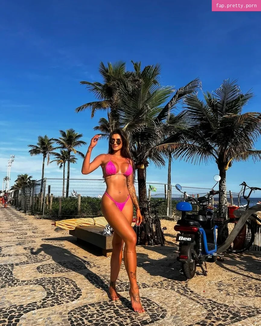Larissa Dalpasquale - Photo #01