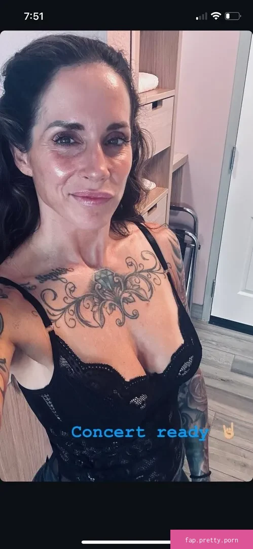 LeighxxInked - Photo #01
