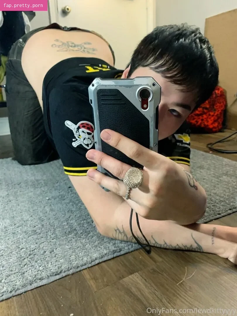 lewdkittyyyy - Photo #09