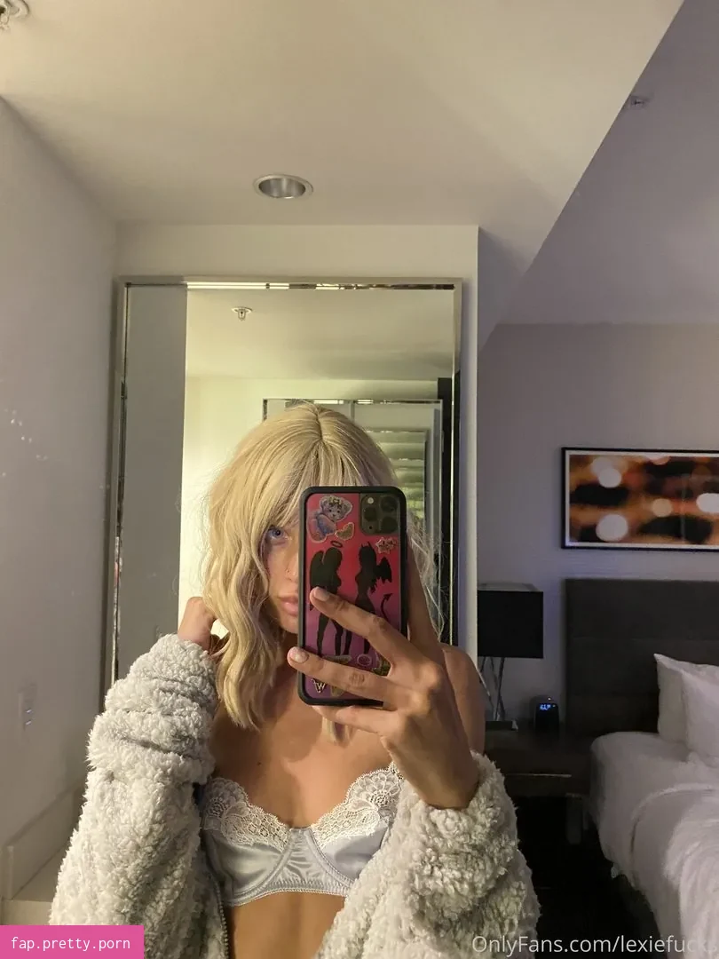 Lexiefucks - Photo #09
