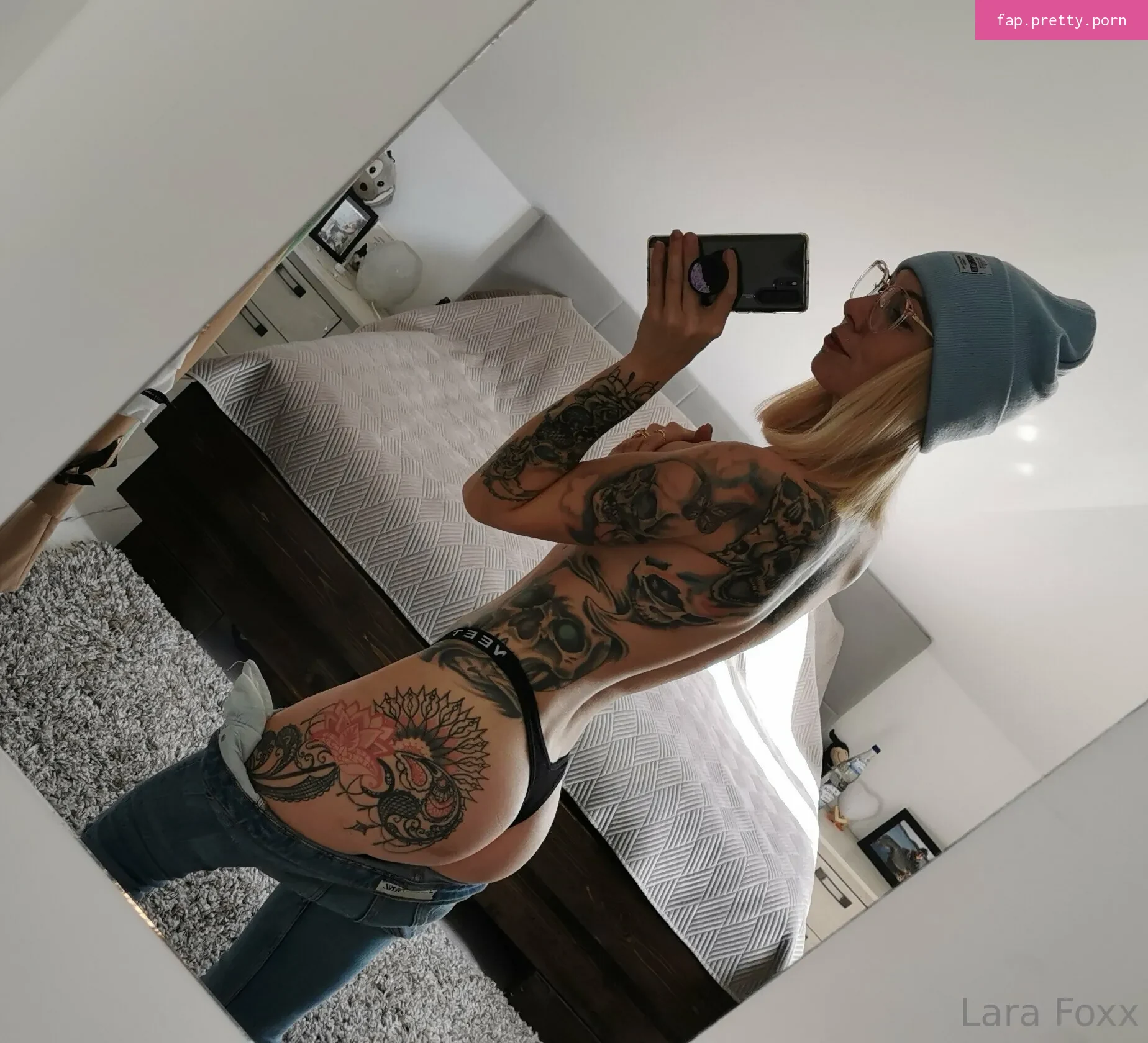 Lara-Foxx - Photo #38