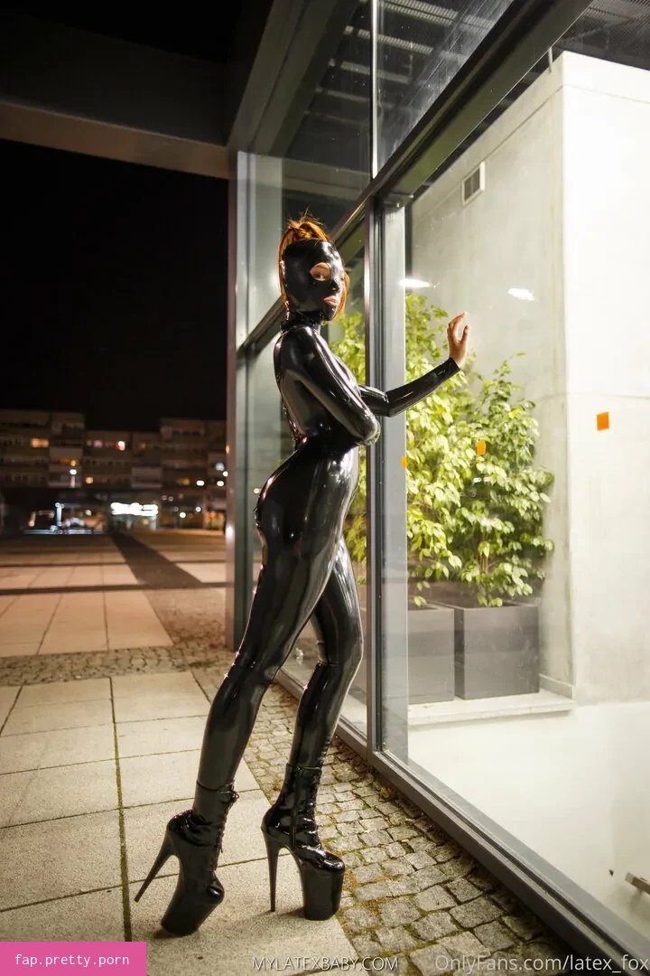 latex_fox - Photo #17