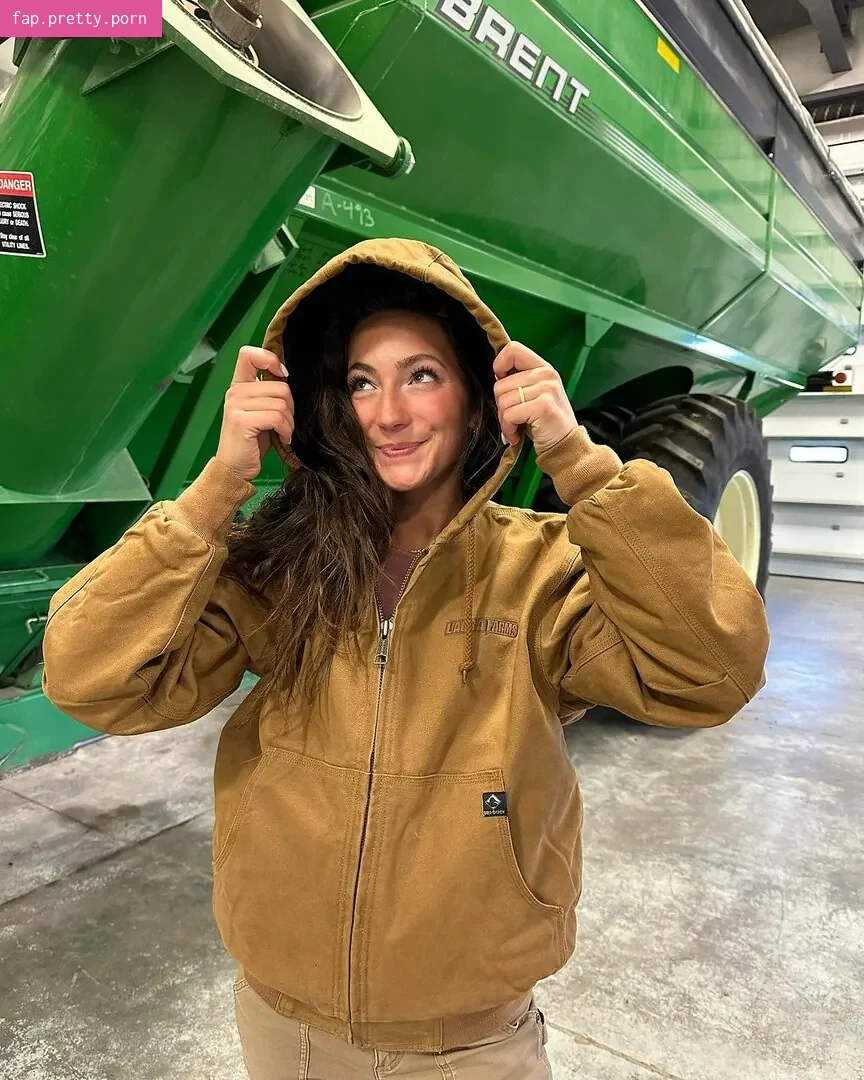 laura_farms - Photo #01