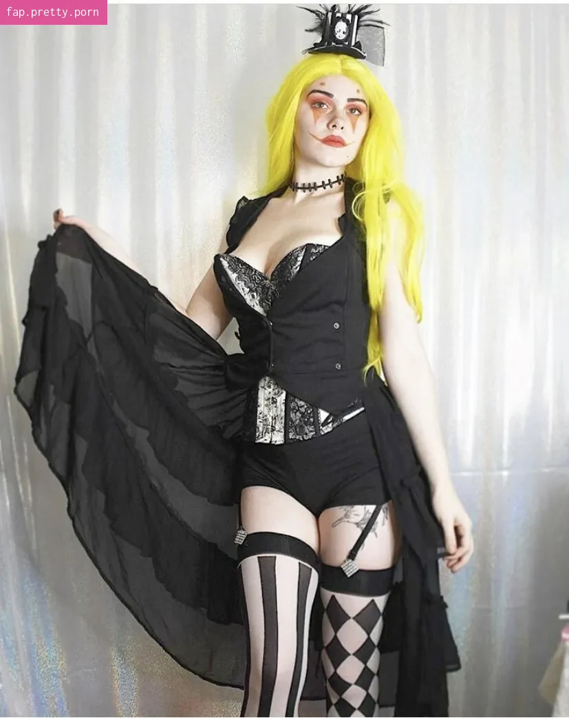Lily Flood - Photo #14