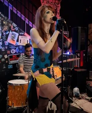 Lisa Foiles