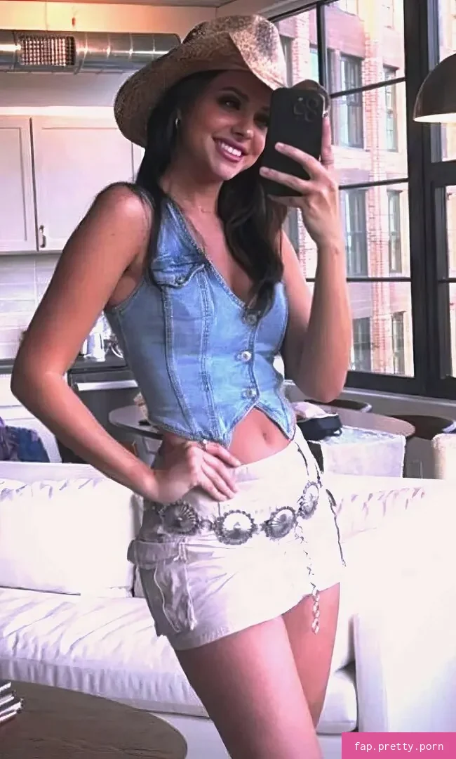 Lanie Gardner - Photo #03