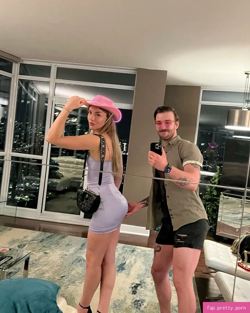 Leah Hayes - Photo #10