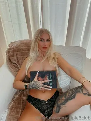 lee_hart_xx