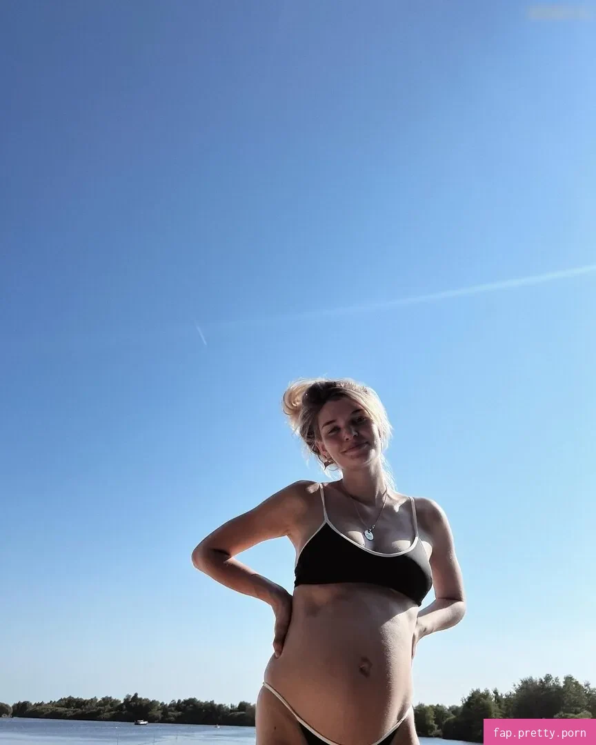 Luisa Hartema - Photo #21