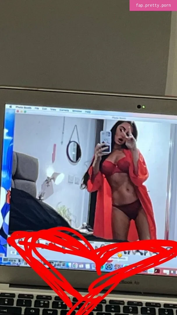 Layla Ibernón - Photo #02