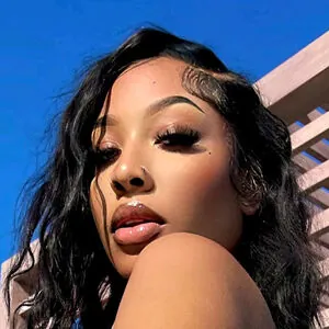 lightskinkim