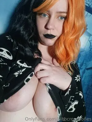 lilithcrossbones