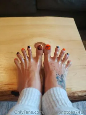 lilmisslongtoes7410