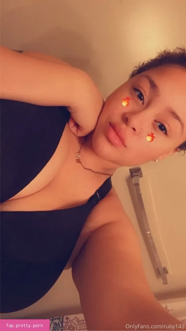 lilnikkirena - Photo #01