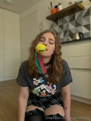 lilroxxxyfree