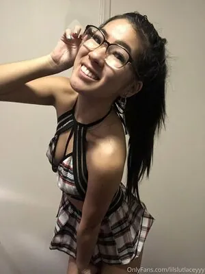 Lilslutlaceyyy
