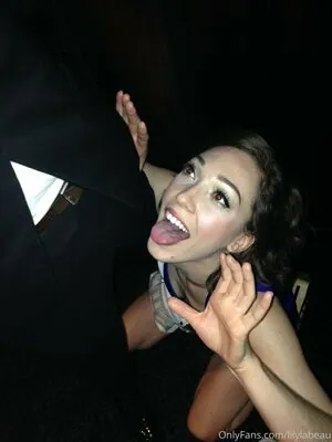 lilylabeau