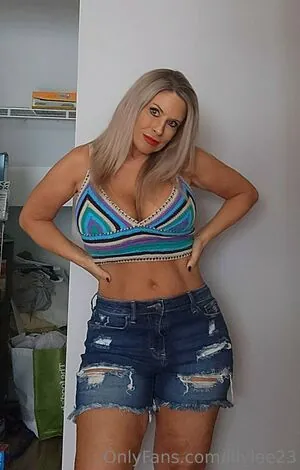 lilylee23