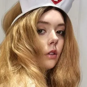 LilyLustful
