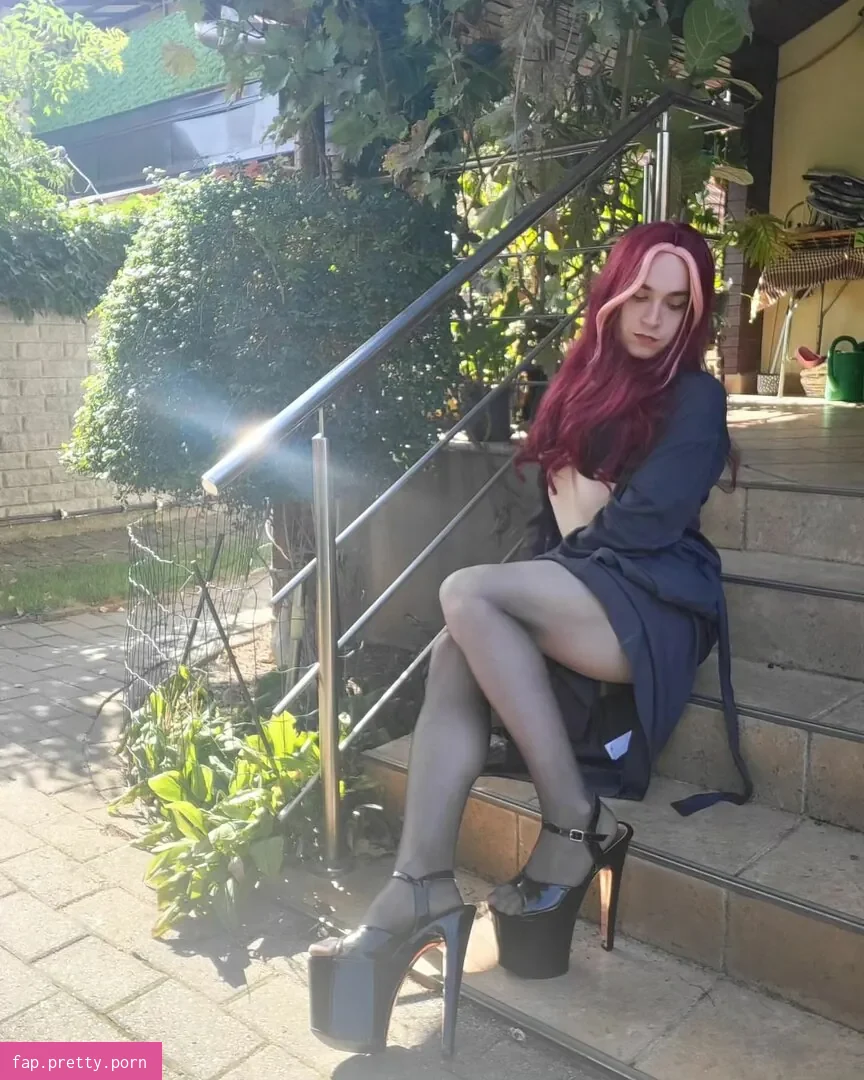 LindaaaX - Photo #44