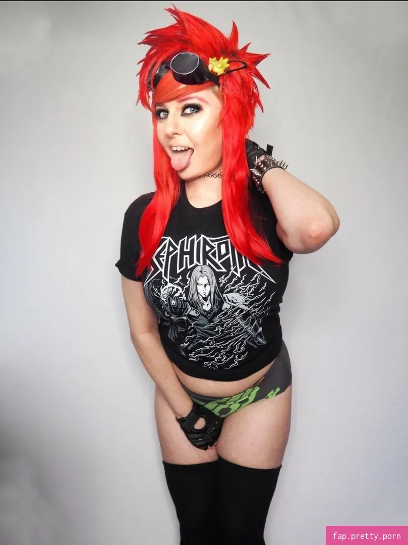LisaLouWho - Photo #97