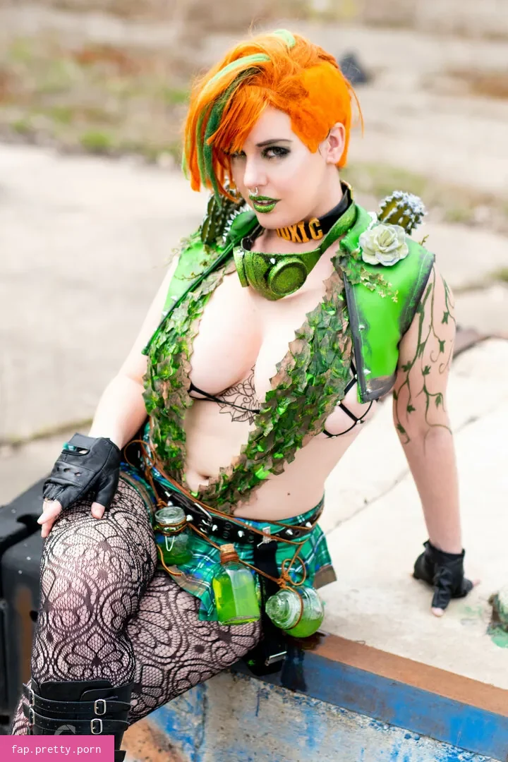LisaLouWho - Photo #39