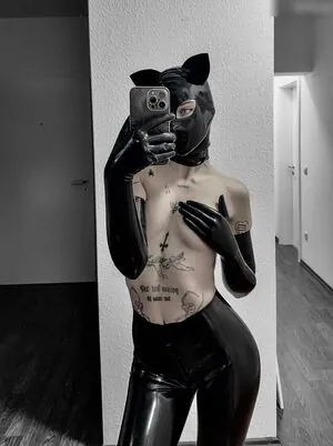 littlebllkkitty