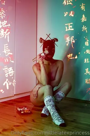 littlelatexprincess content