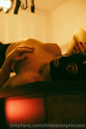 littlelatexprincess content