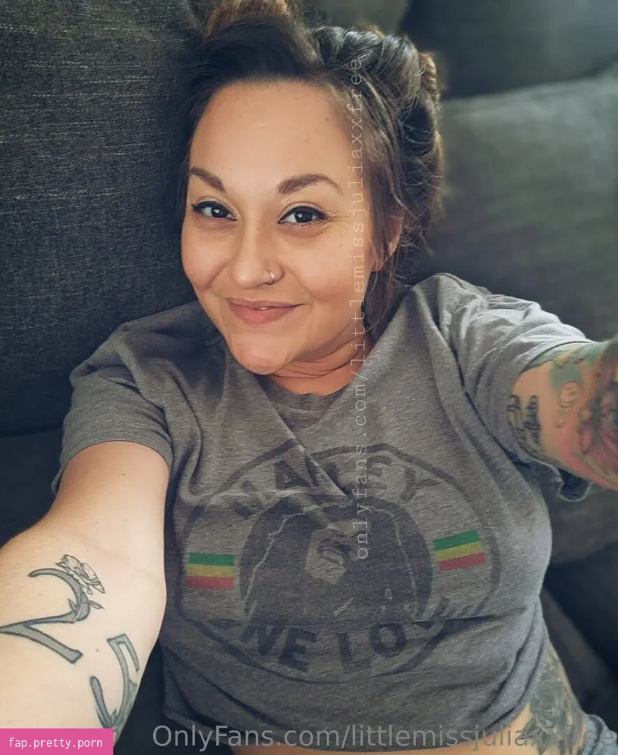 littlemissjuliaxxfree - Photo #26
