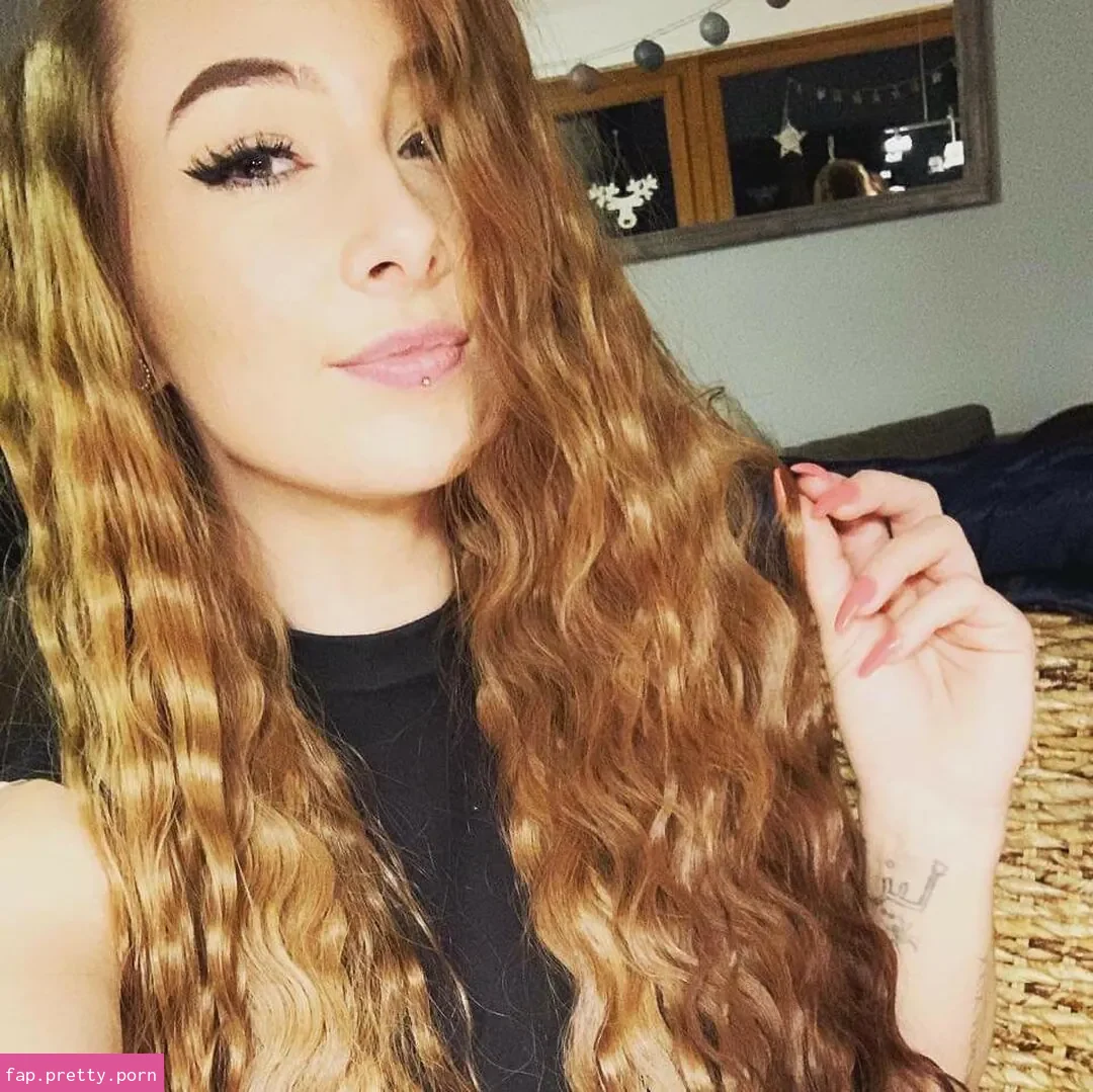 lizzzyfox - Photo #37