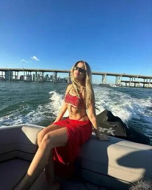Lola Indigo