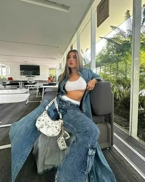 Lola Indigo