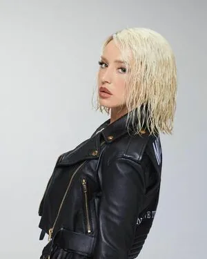 Lola Indigo