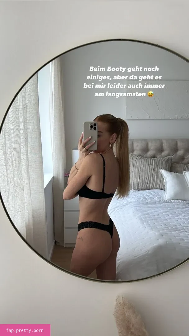 Laura Joelle - Photo #04
