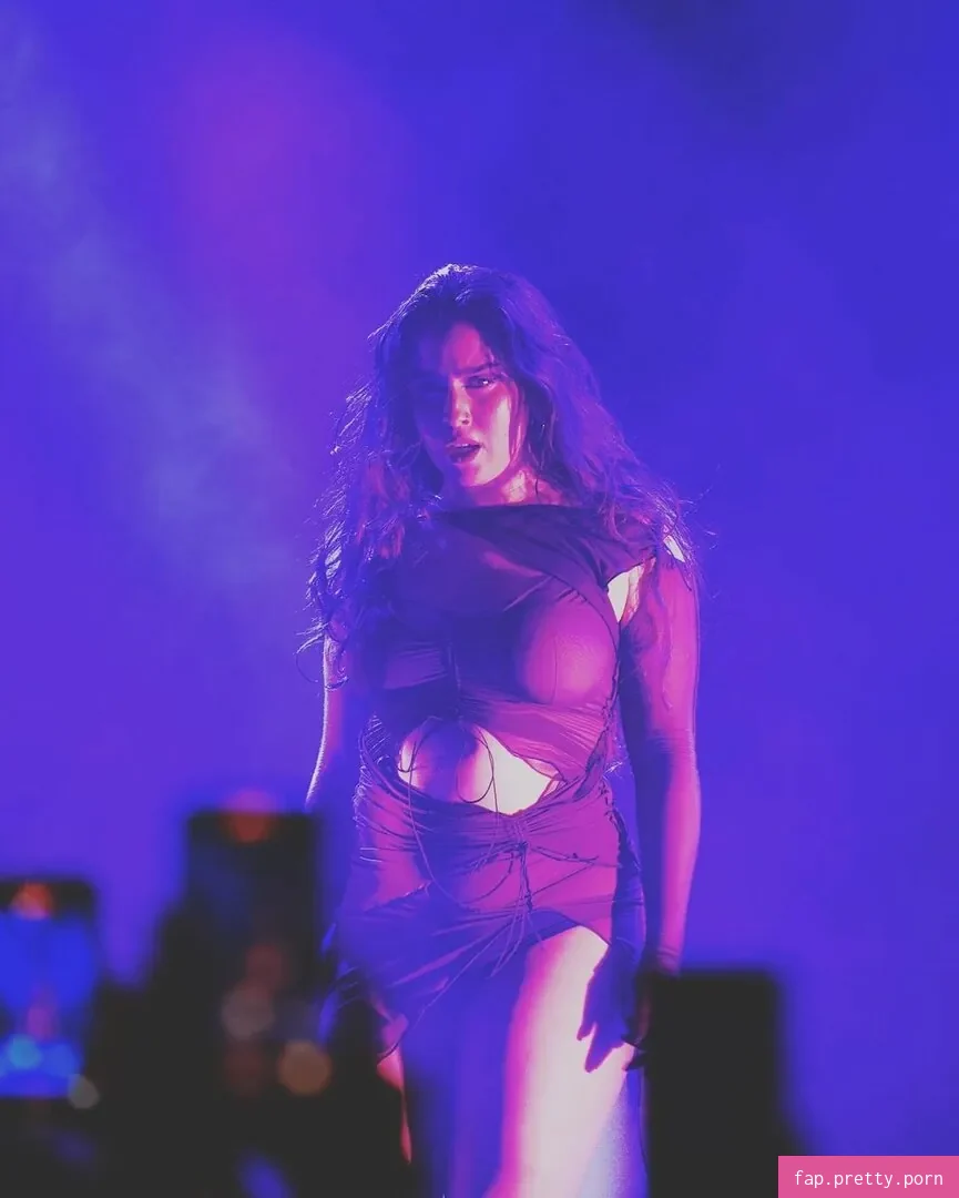 Lauren Jauregui - Photo #00