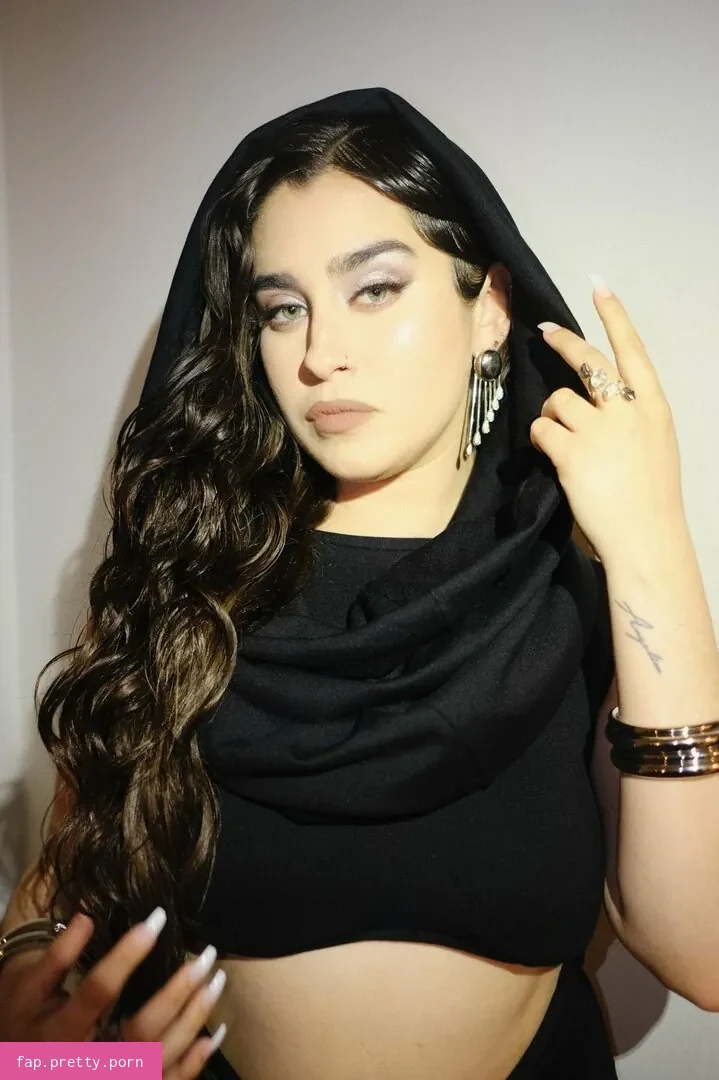 Lauren Jauregui - Photo #12