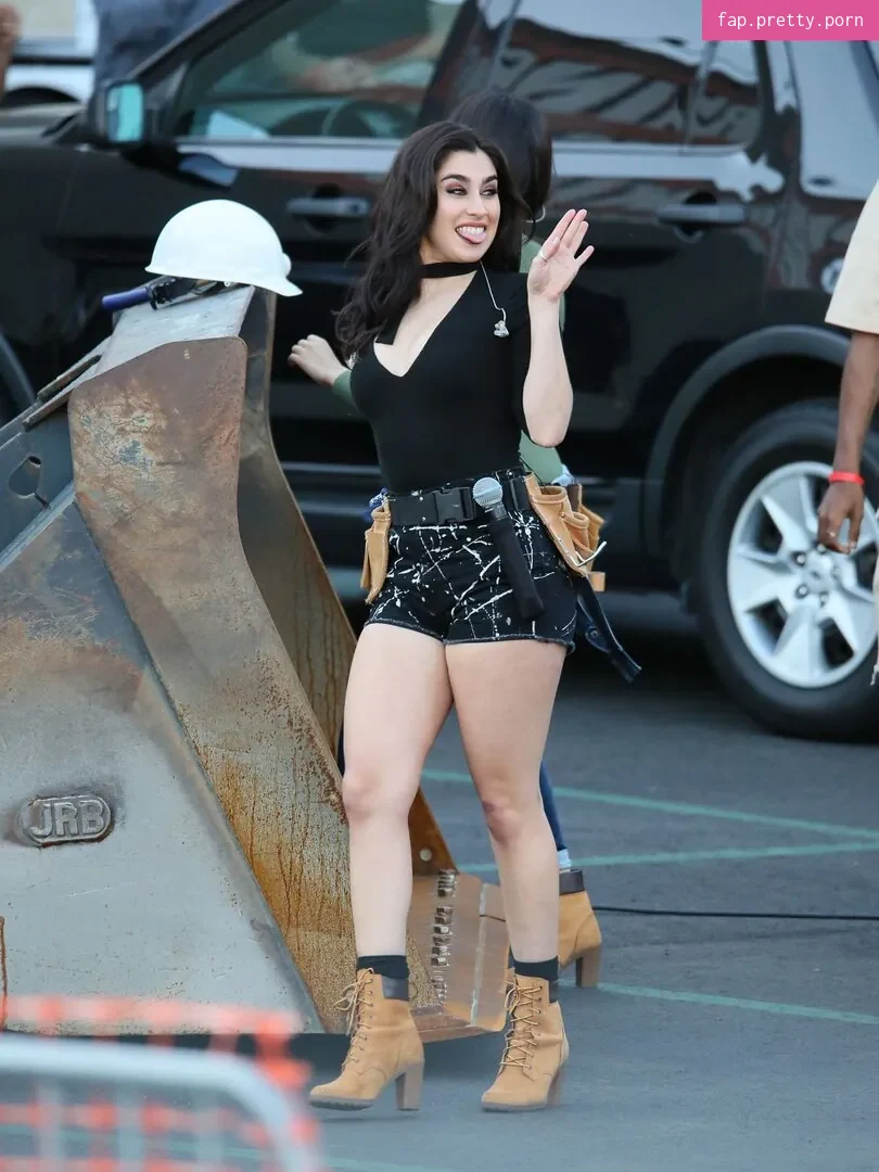 Lauren Jauregui - Photo #24
