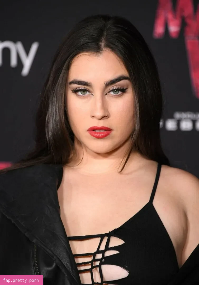 Lauren Jauregui - Photo #22