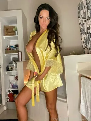 Leia Jones