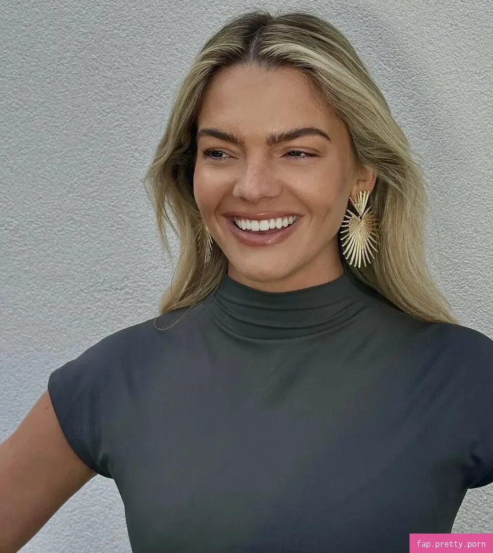 Louisa Johnson - Photo #23
