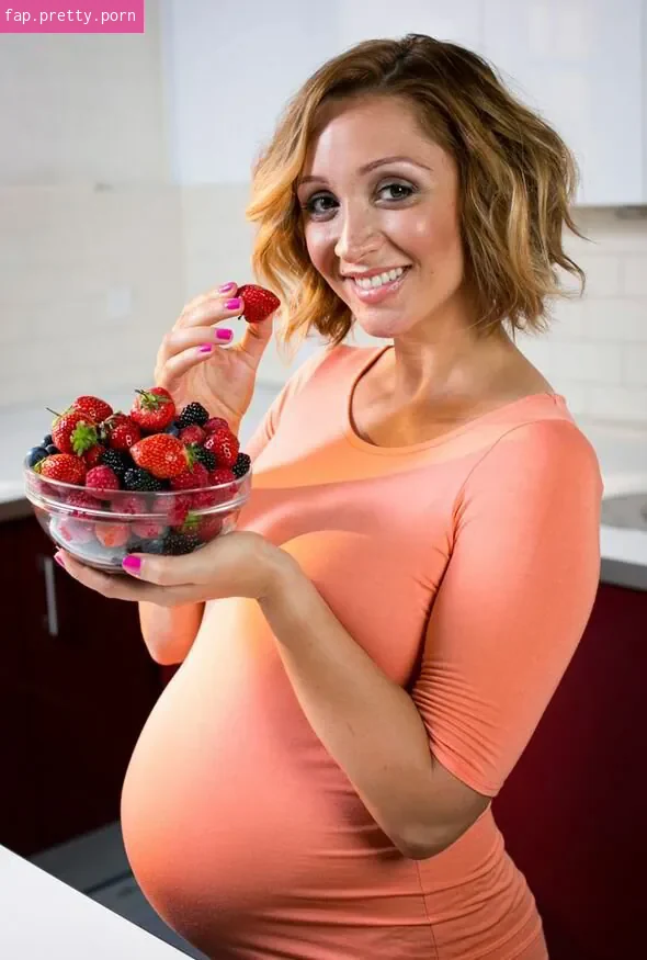 Lucy-Jo Hudson - Photo #29