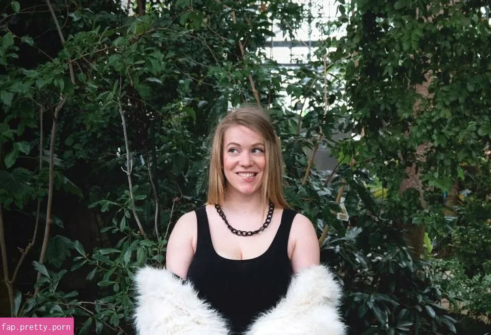 Laura Katz - Photo #39