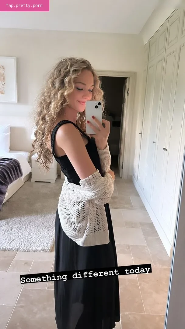 Lilly Krug - Photo #78