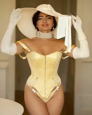 Lira__Karina