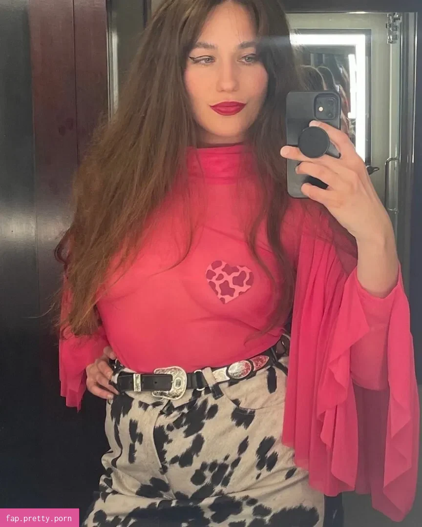 Lola Kirke - Photo #02