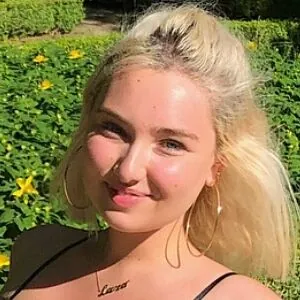 Lara Lemons
